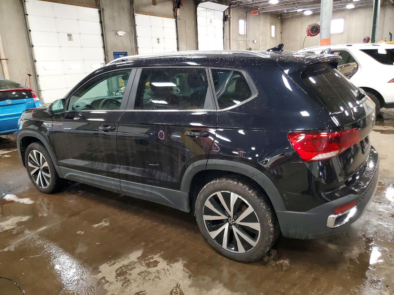 2024 VOLKSWAGEN TAOS SE photo 2
