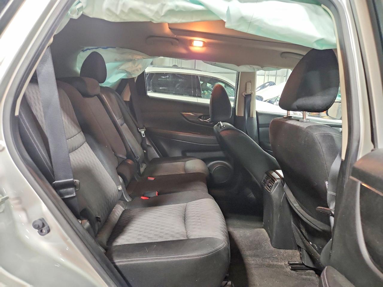 2018 NISSAN ROGUE S photo 21