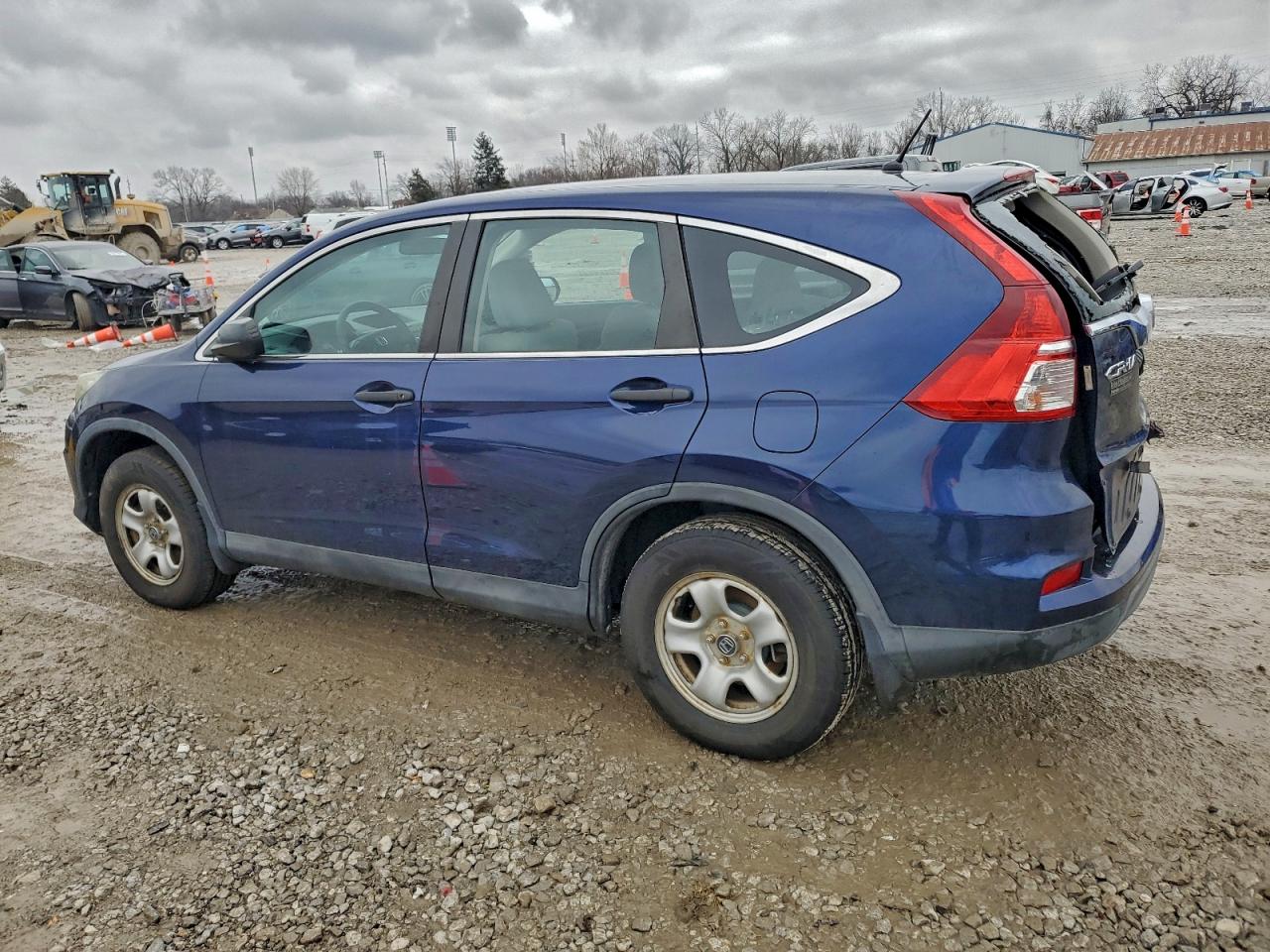 2015 HONDA CR-V LX photo 3
