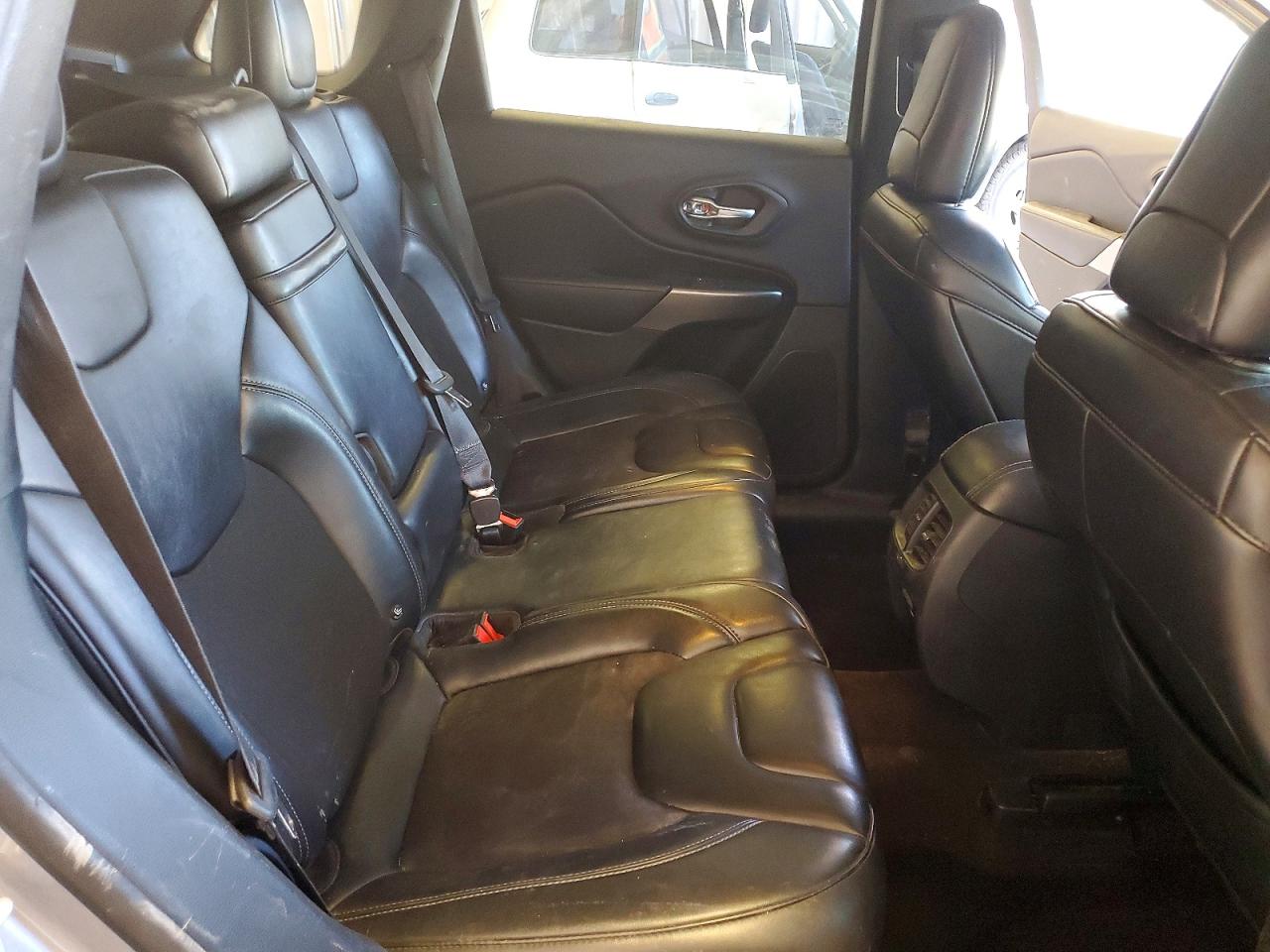 2019 JEEP CHEROKEE LATITUDE PLUS photo 21