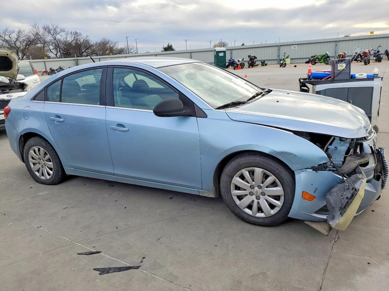 2011 CHEVROLET CRUZE LS photo 4