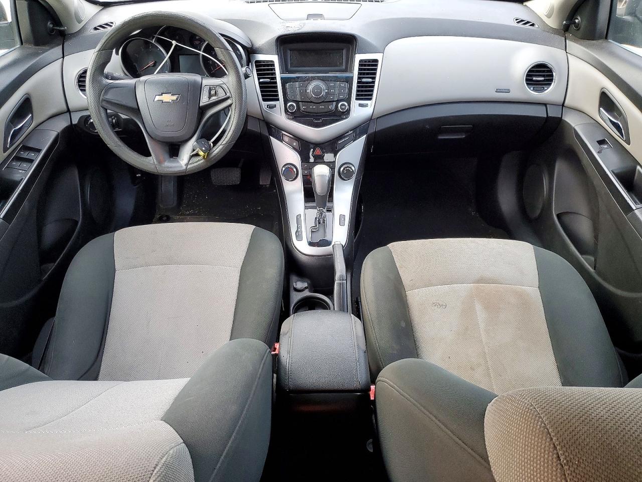 2011 CHEVROLET CRUZE LS photo 8
