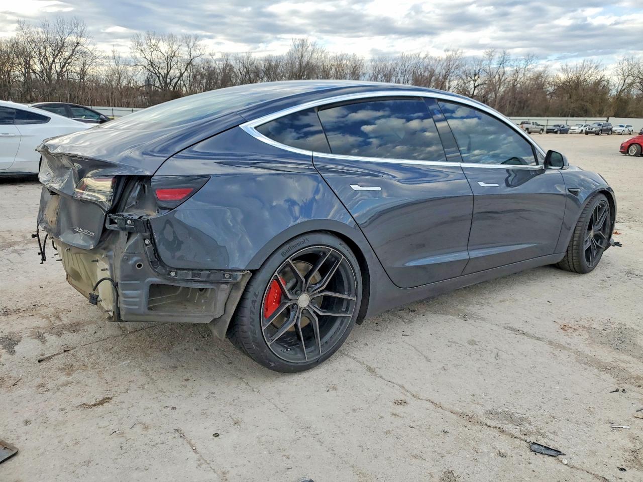 2018 TESLA MODEL 3 photo 3