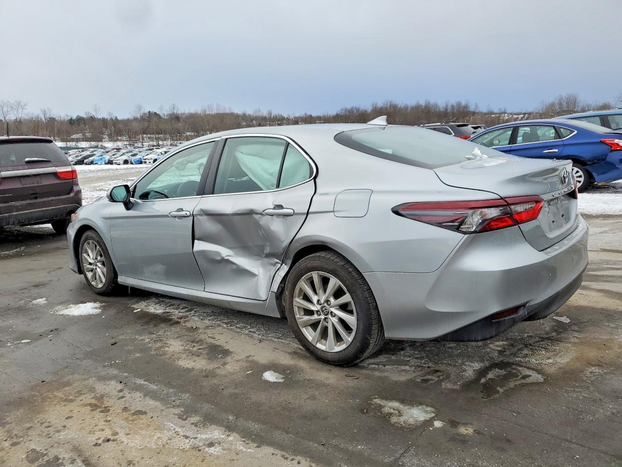 2023 TOYOTA CAMRY LE photo 2