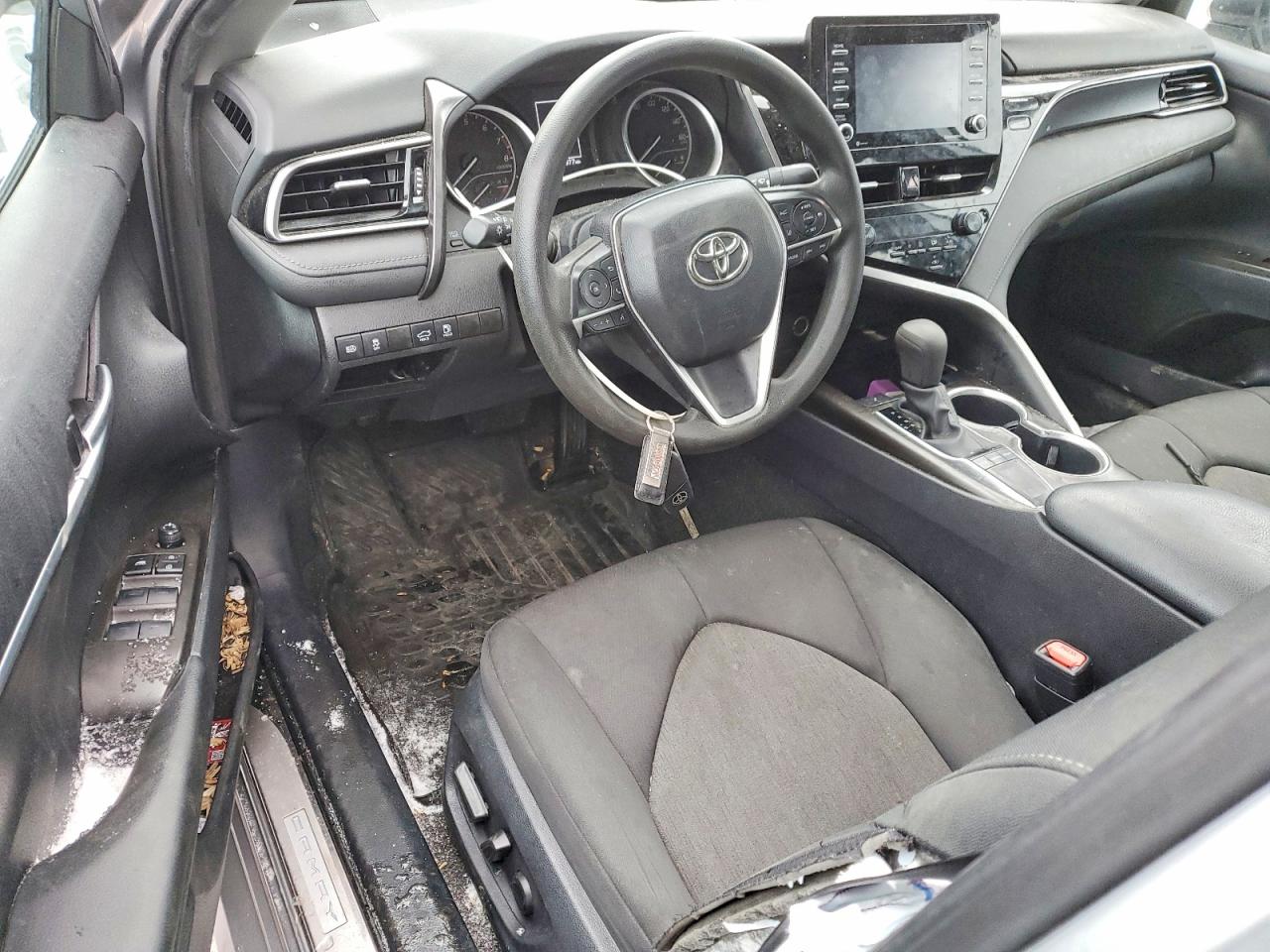 2023 TOYOTA CAMRY LE photo 8