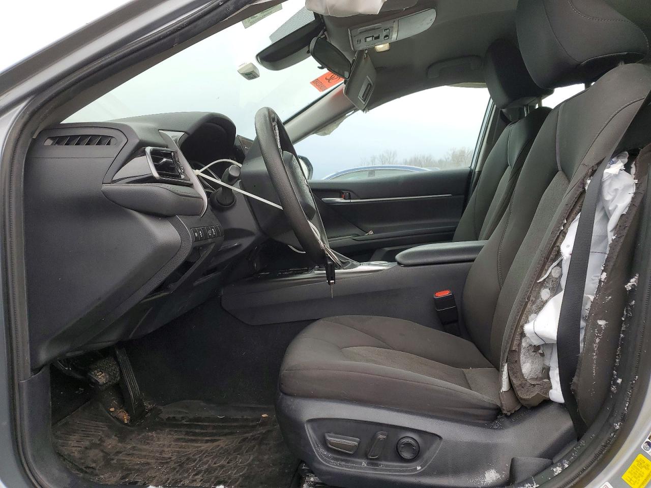 2023 TOYOTA CAMRY LE photo 7