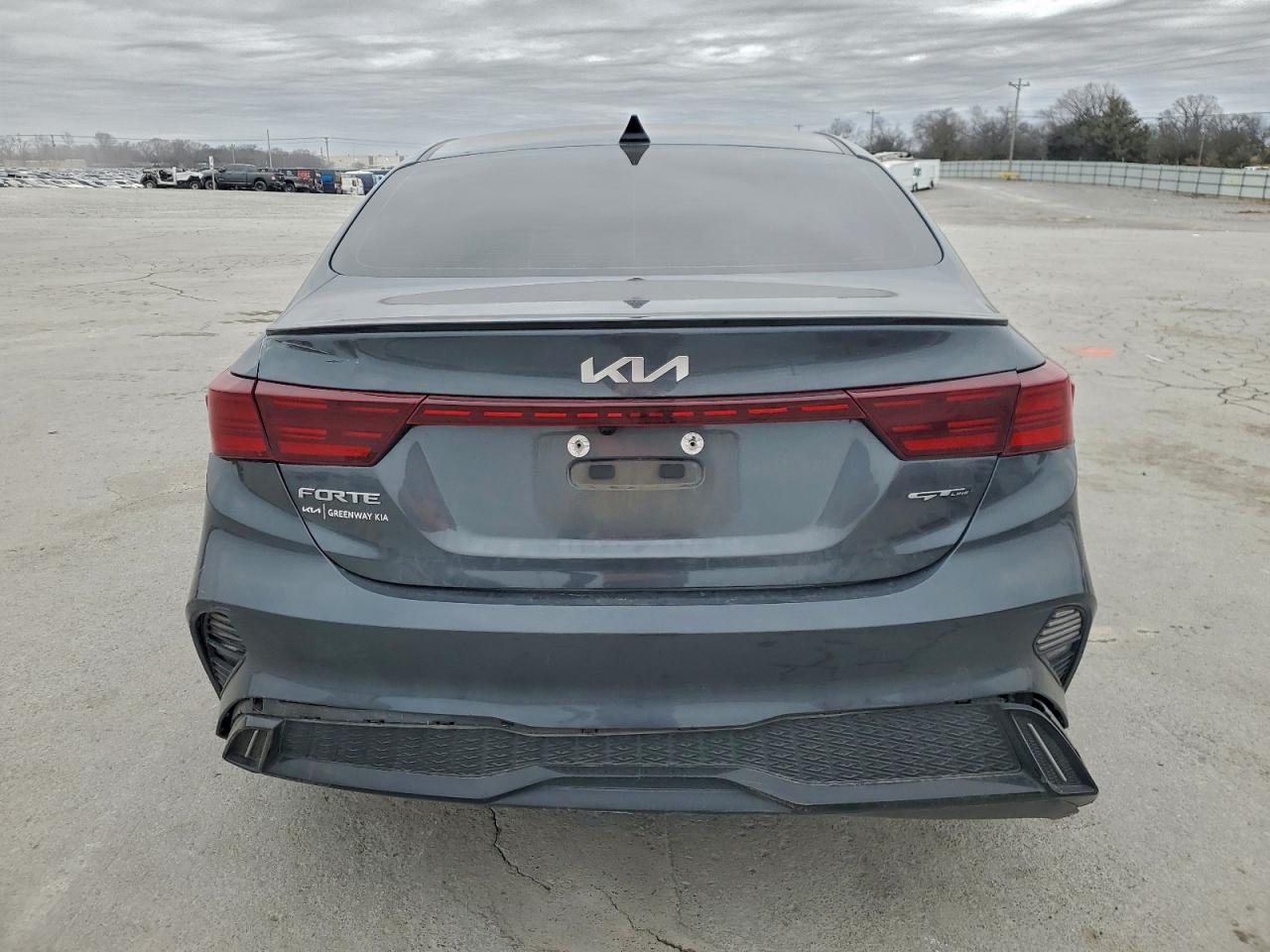 2024 KIA FORTE GT LINE photo 6