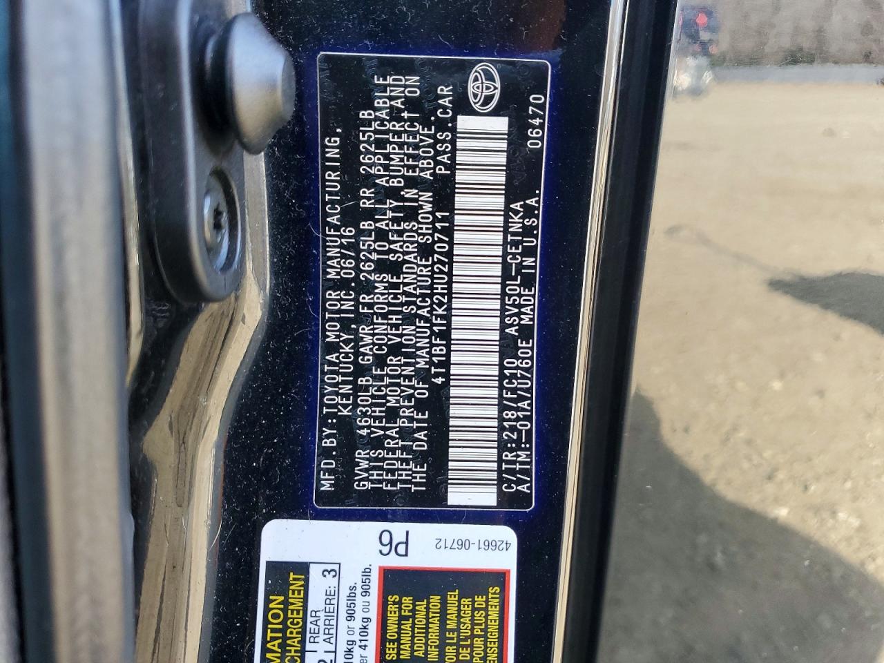 2017 TOYOTA CAMRY LE photo 12