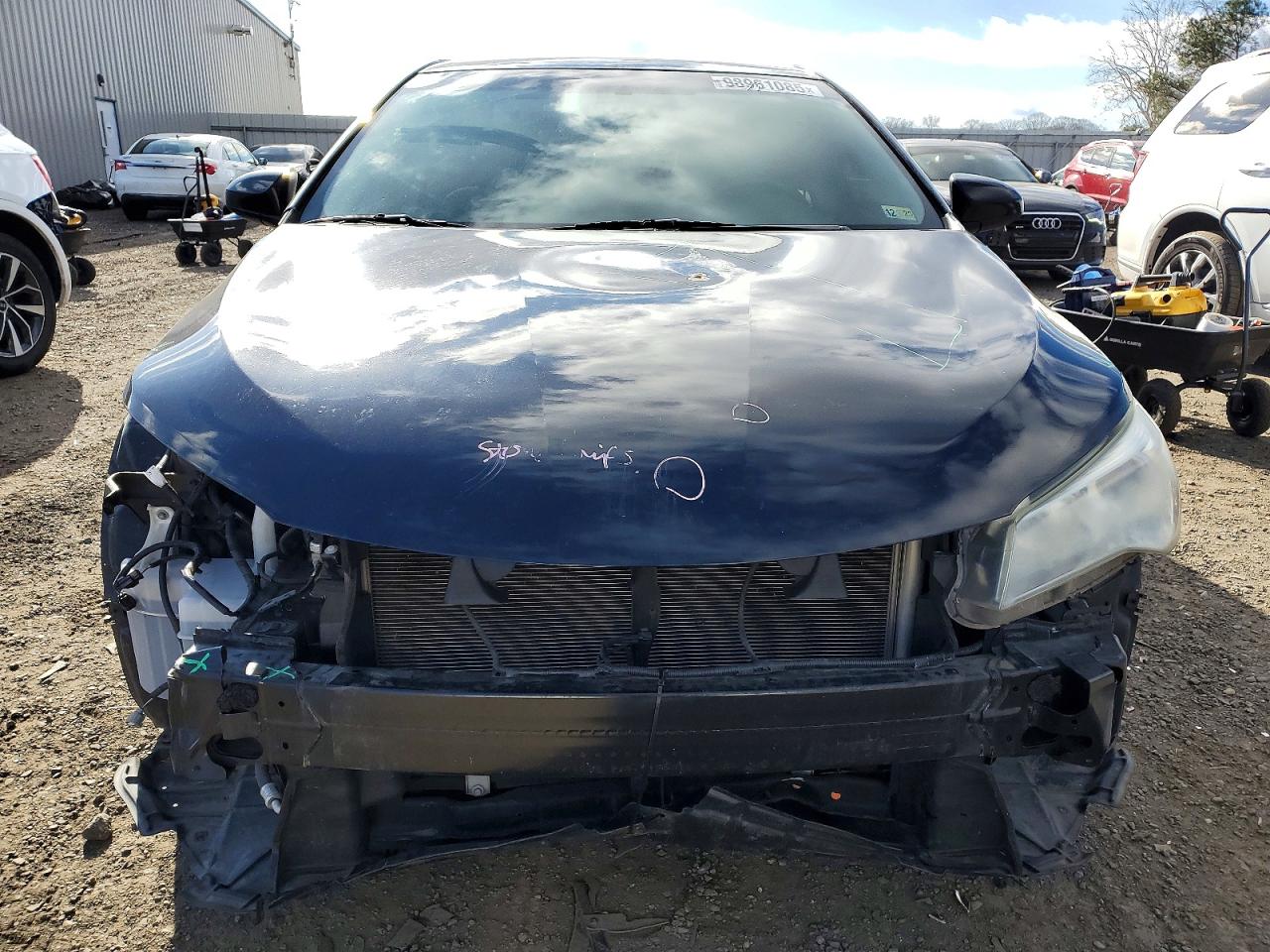 2017 TOYOTA CAMRY LE photo 5