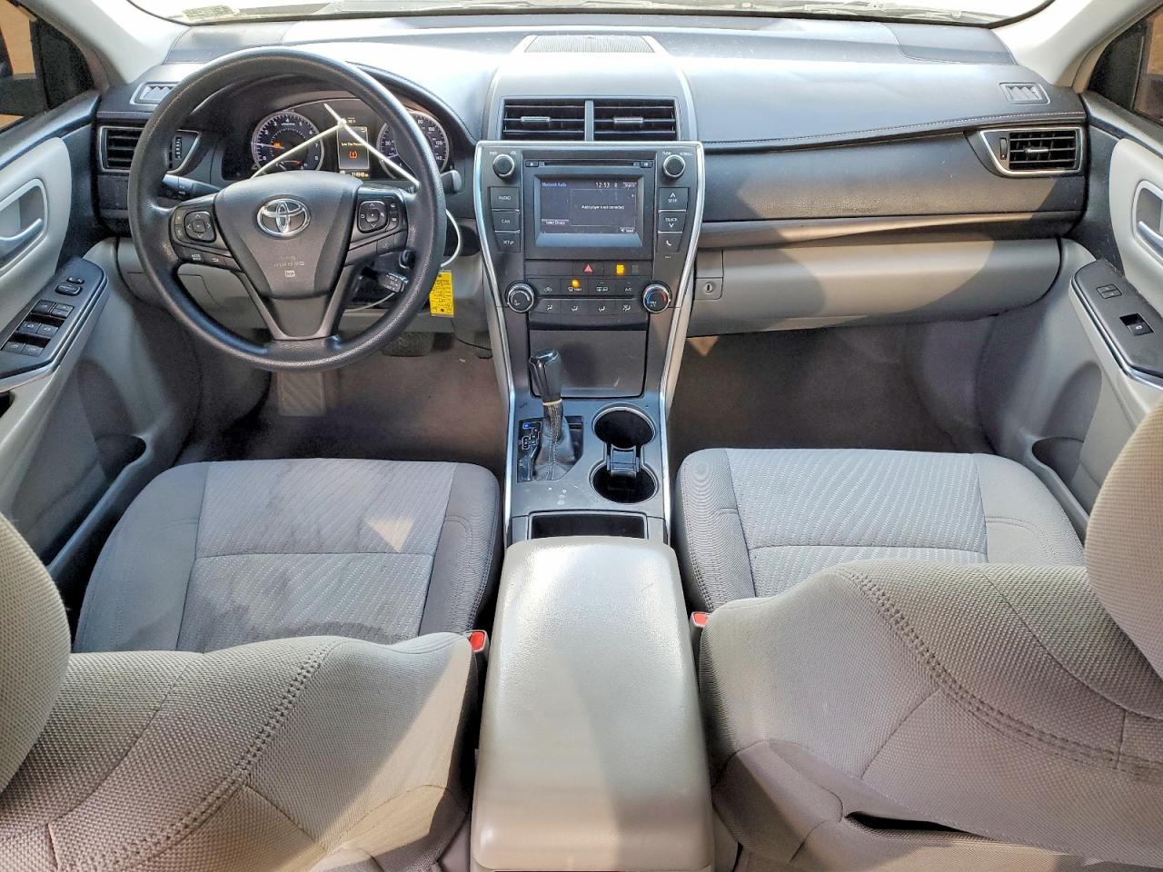 2017 TOYOTA CAMRY LE photo 8