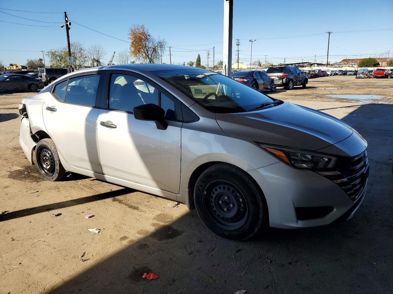 2025 NISSAN VERSA S photo 4