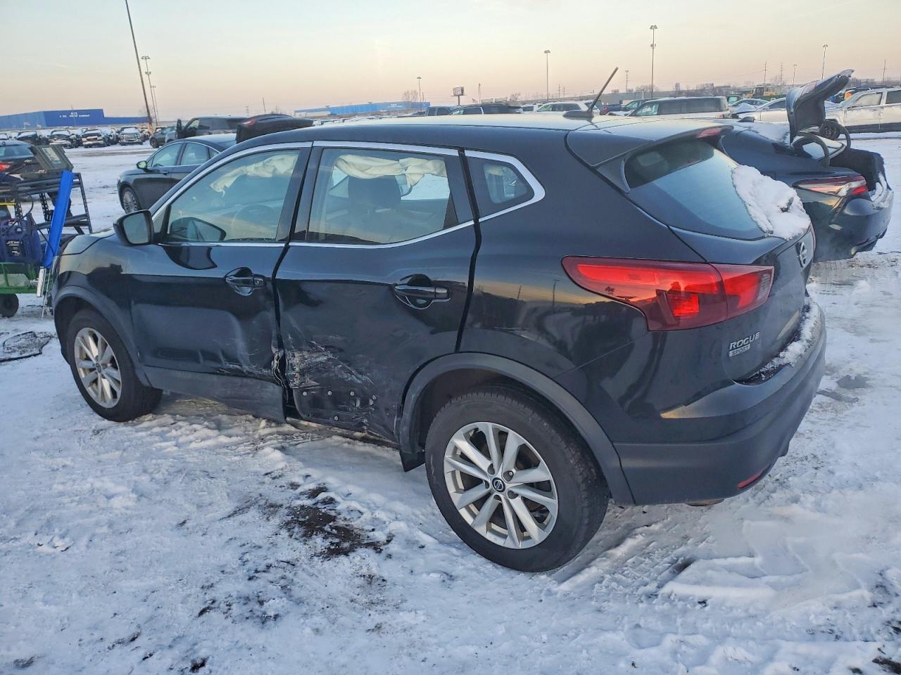 2019 NISSAN ROGUE SPORT S photo 2