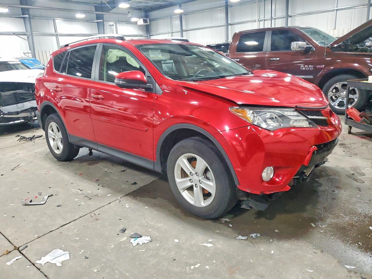 2014 TOYOTA RAV4 XLE photo 4