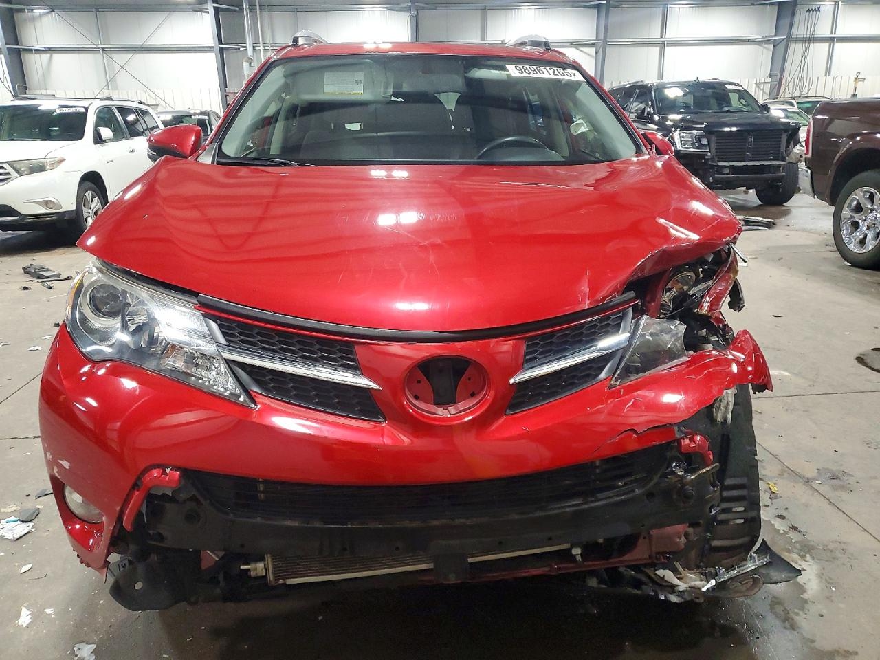 2014 TOYOTA RAV4 XLE photo 5