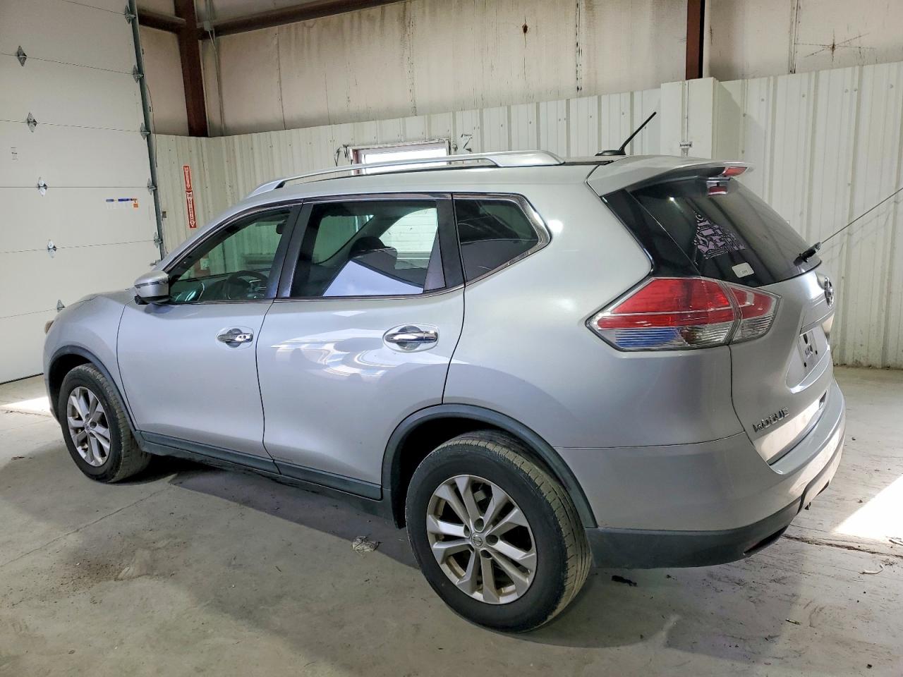 2016 NISSAN ROGUE S photo 2