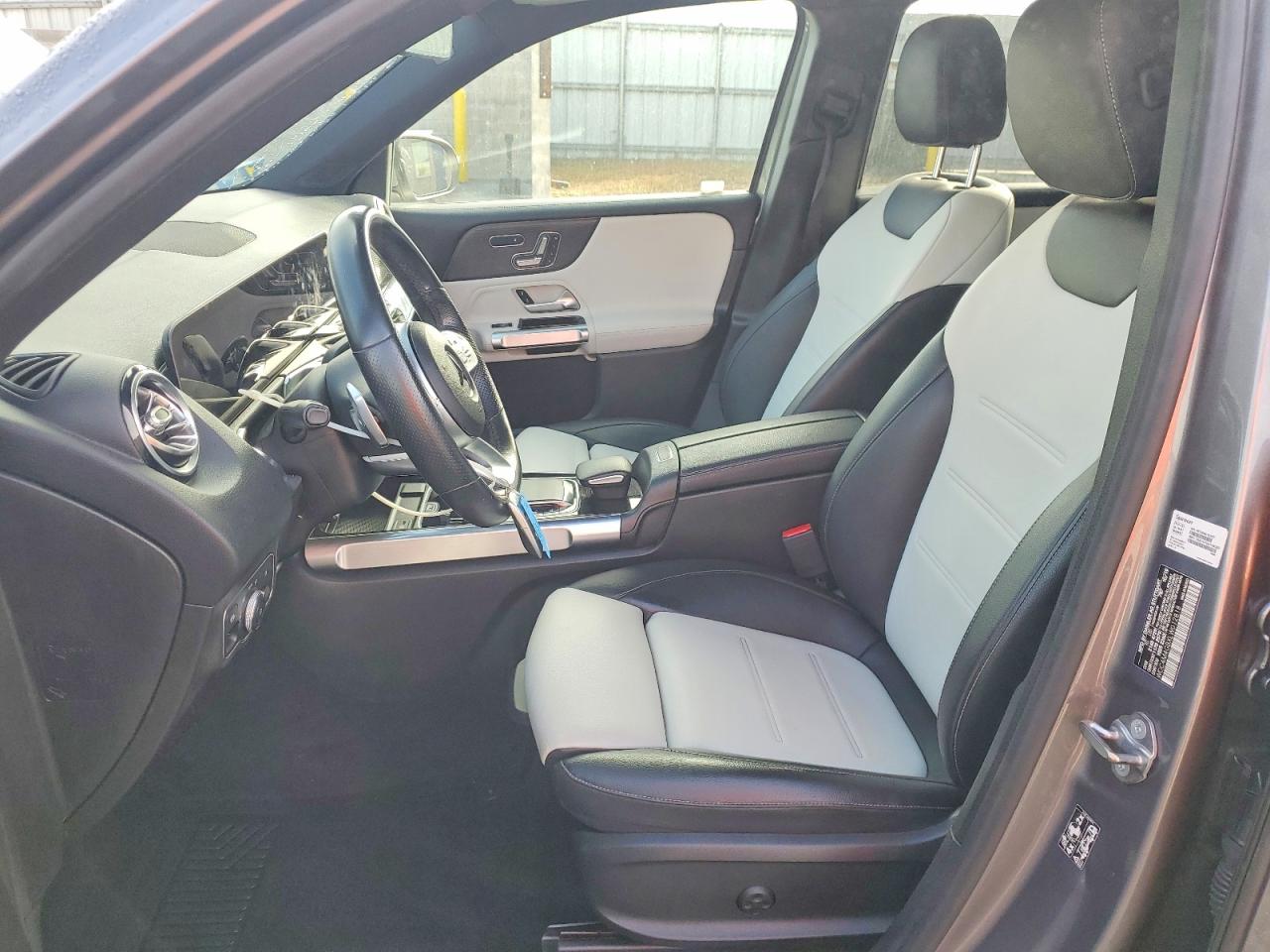 2020 MERCEDES-BENZ GLB 250 photo 7
