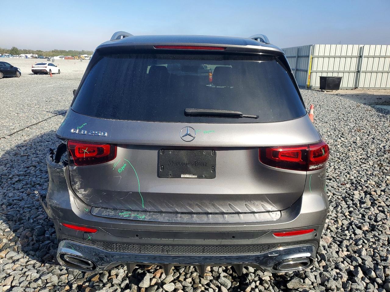 2020 MERCEDES-BENZ GLB 250 photo 6