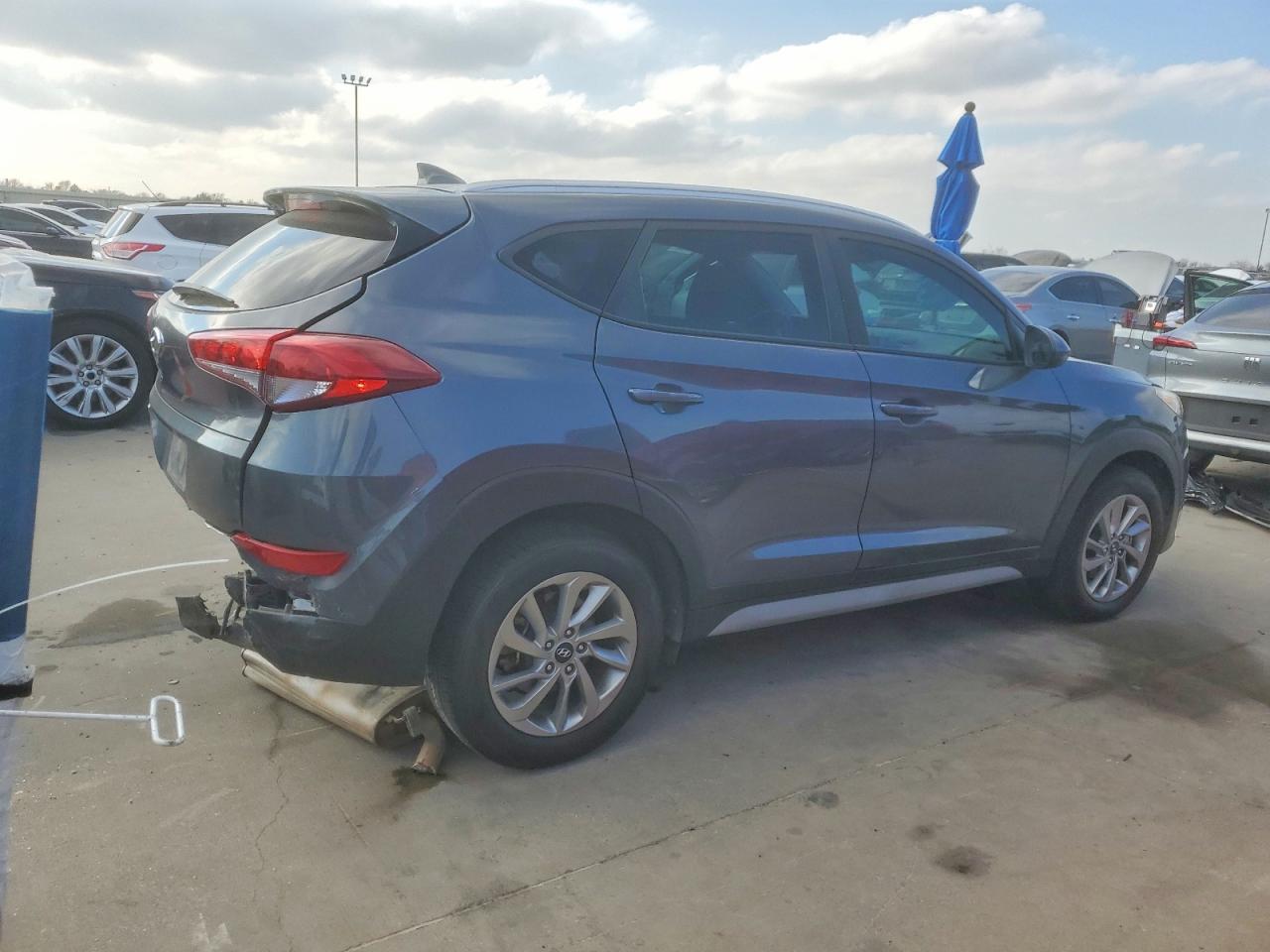 2018 HYUNDAI TUCSON SEL photo 3