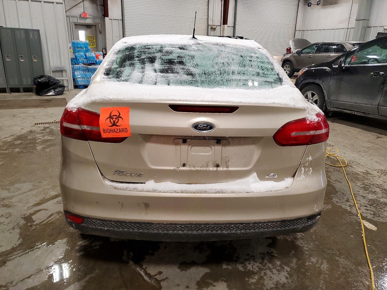 2018 FORD FOCUS SE photo 6