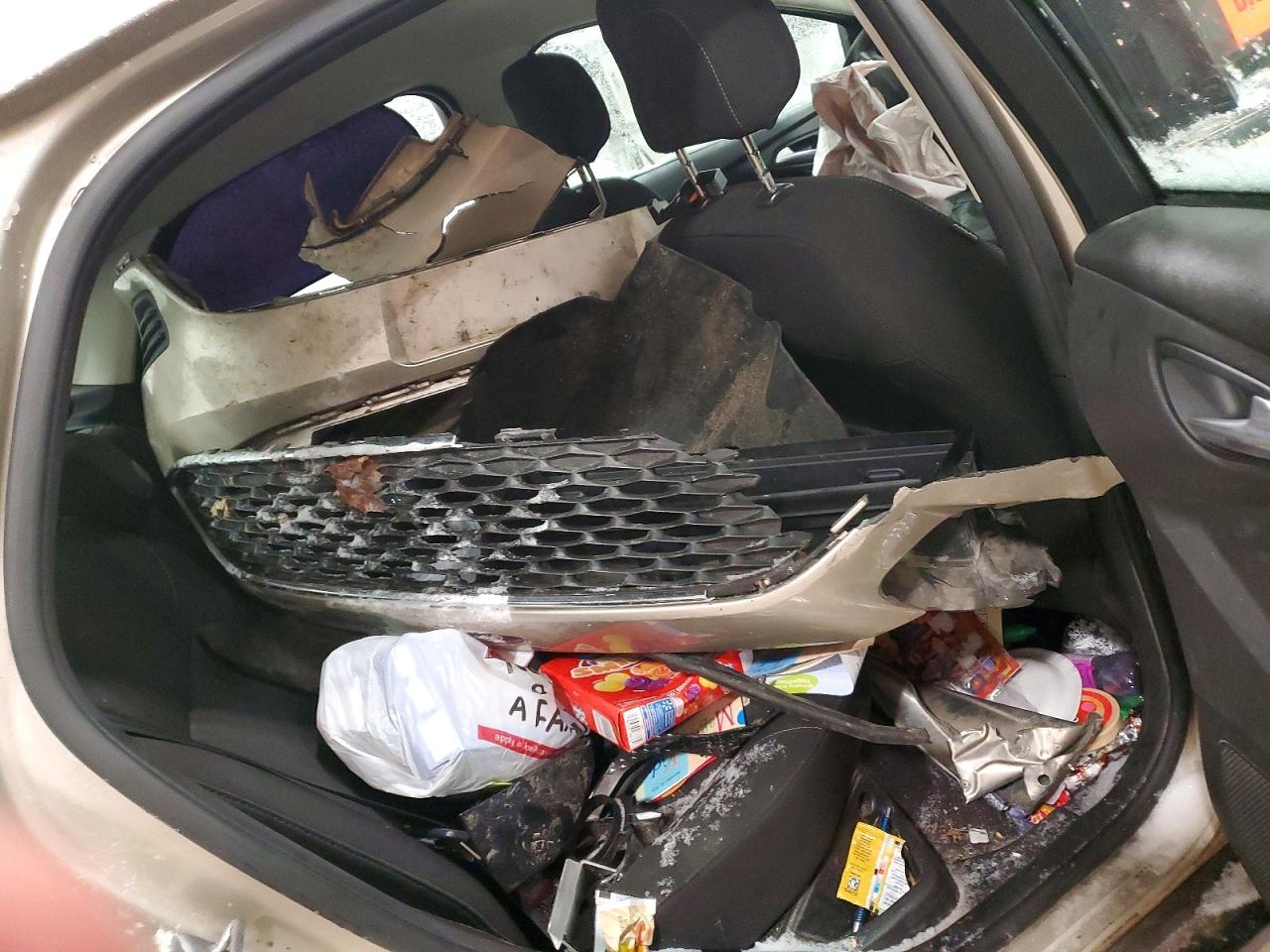 2018 FORD FOCUS SE photo 12