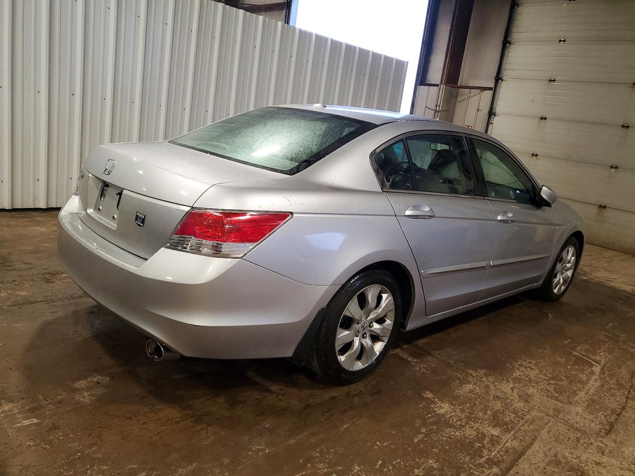 2010 HONDA ACCORD EXL photo 3