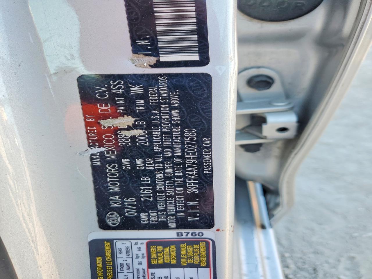 2017 KIA FORTE LX photo 23