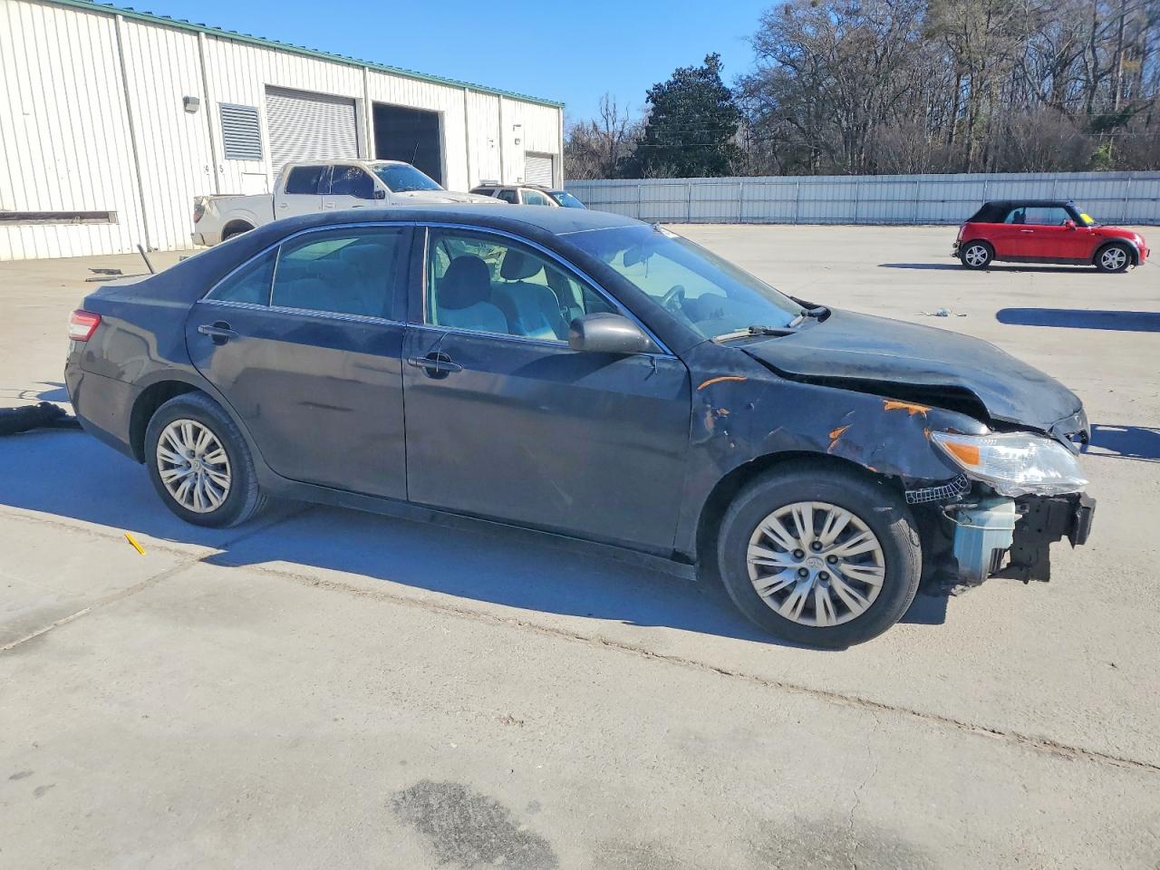2011 TOYOTA CAMRY BASE photo 4