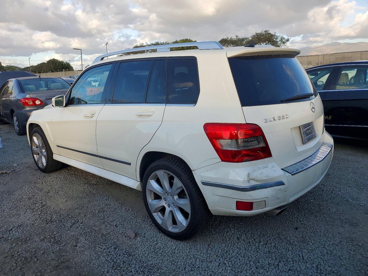 2010 MERCEDES-BENZ GLK 350 photo 3
