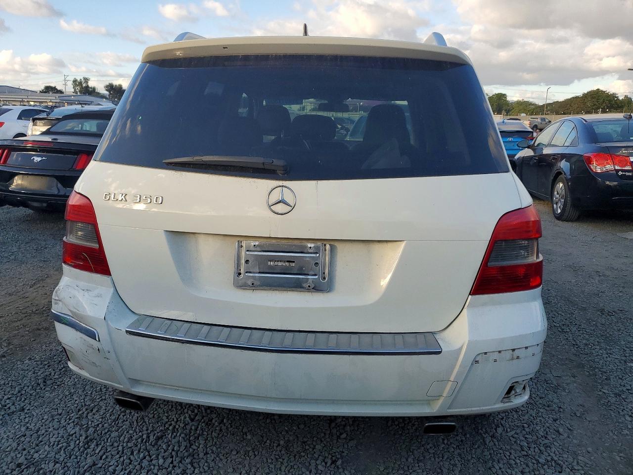 2010 MERCEDES-BENZ GLK 350 photo 11