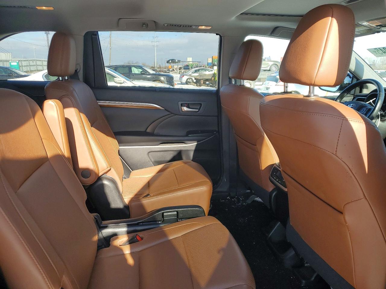 2017 TOYOTA HIGHLANDER LIMITED photo 11