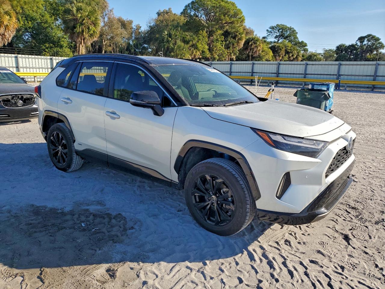 2024 TOYOTA RAV4 XSE photo 4
