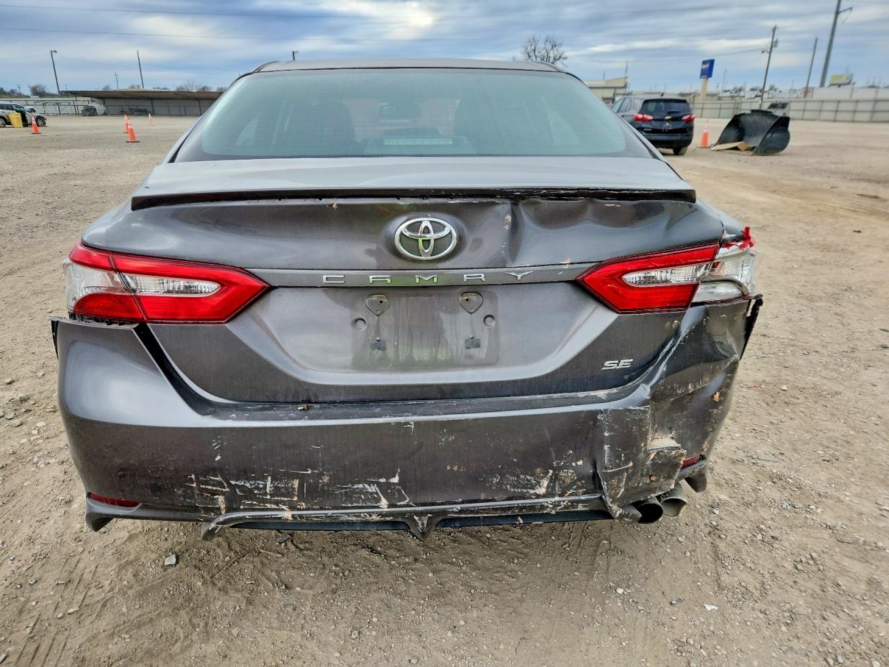2018 TOYOTA CAMRY L photo 6