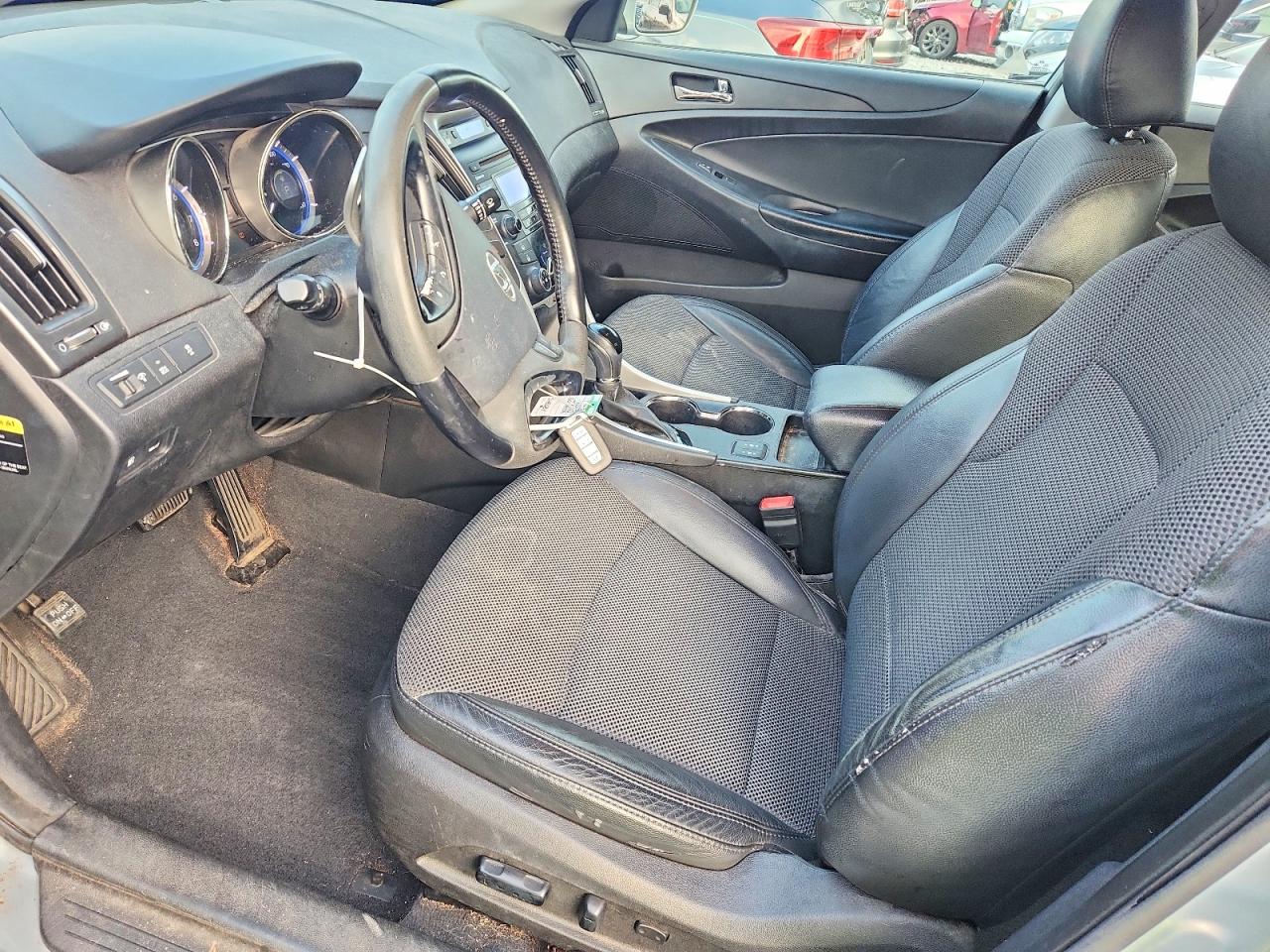 2013 HYUNDAI SONATA SE photo 19