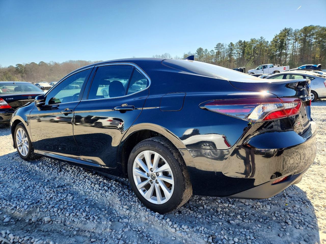 2024 TOYOTA CAMRY LE photo 3