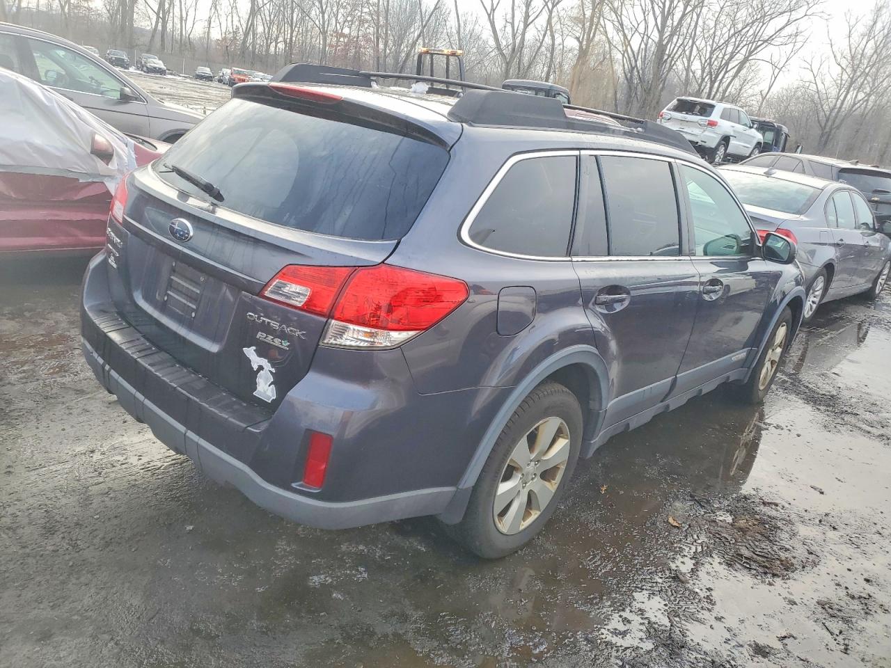 2011 SUBARU OUTBACK 2.5I PREMIUM photo 3