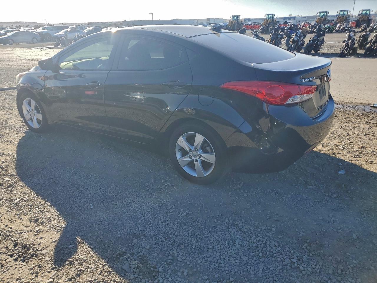 2013 HYUNDAI ELANTRA GLS photo 2