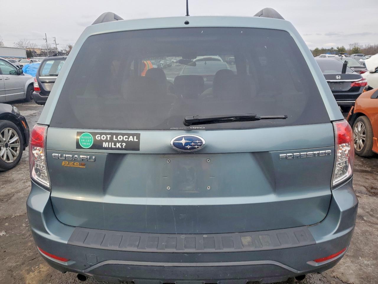 2009 SUBARU FORESTER photo 6