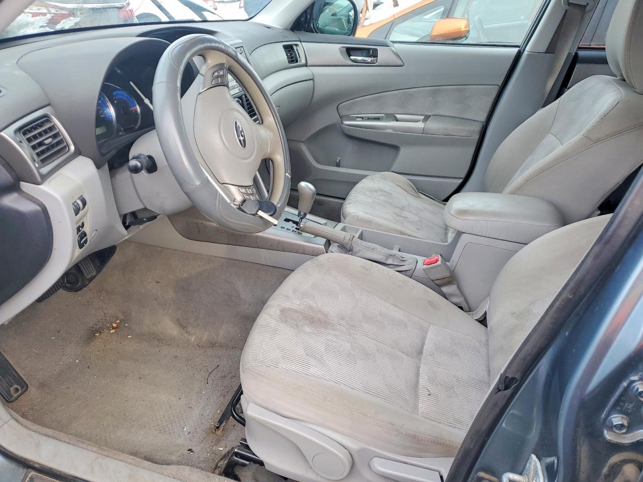 2009 SUBARU FORESTER photo 7