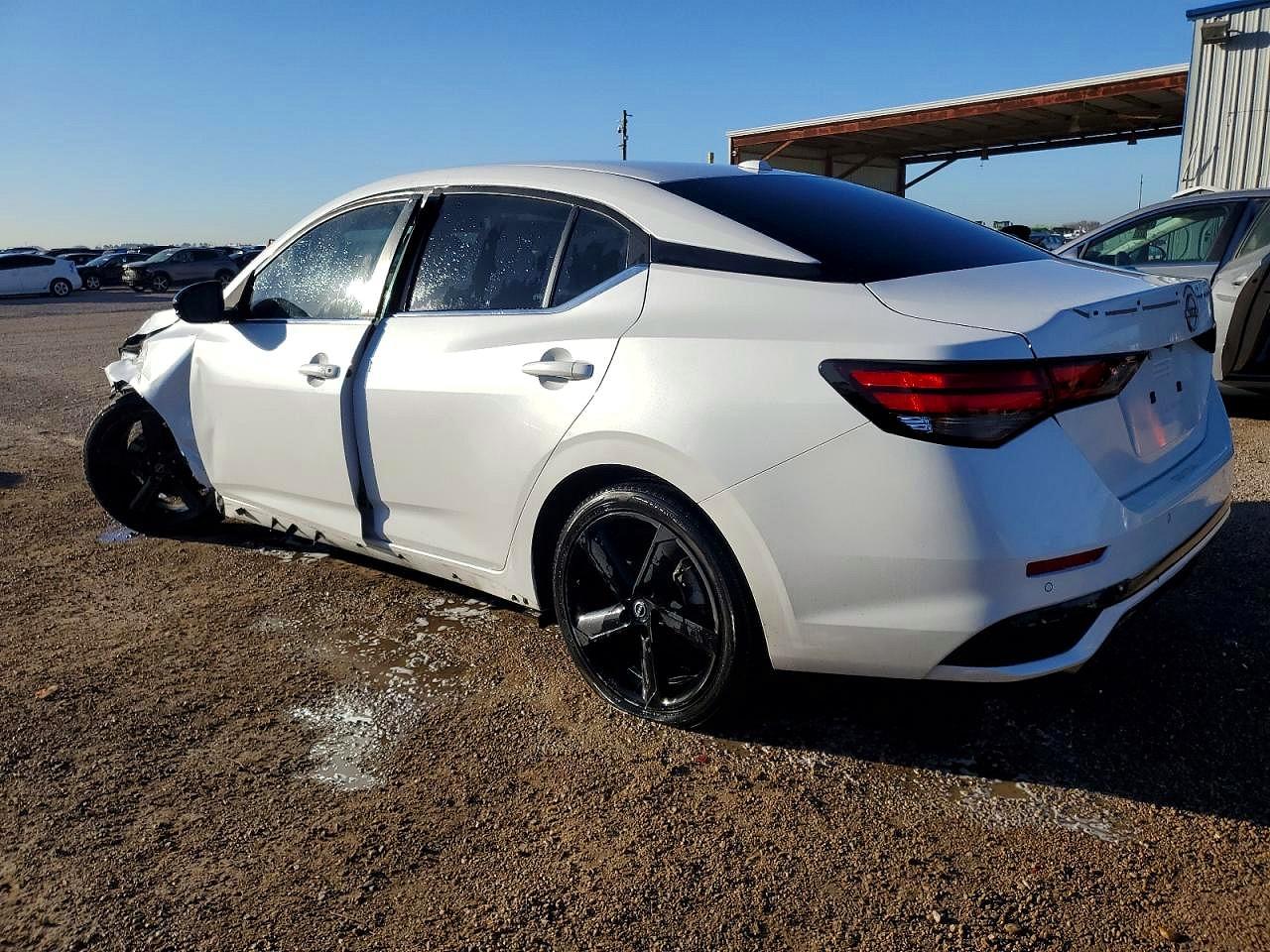 2024 NISSAN SENTRA SR photo 2
