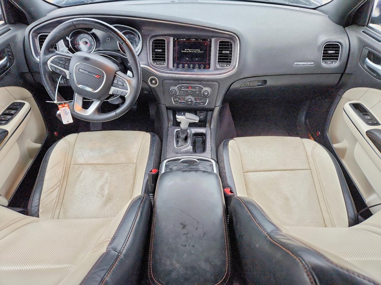 2017 DODGE CHARGER SXT photo 8