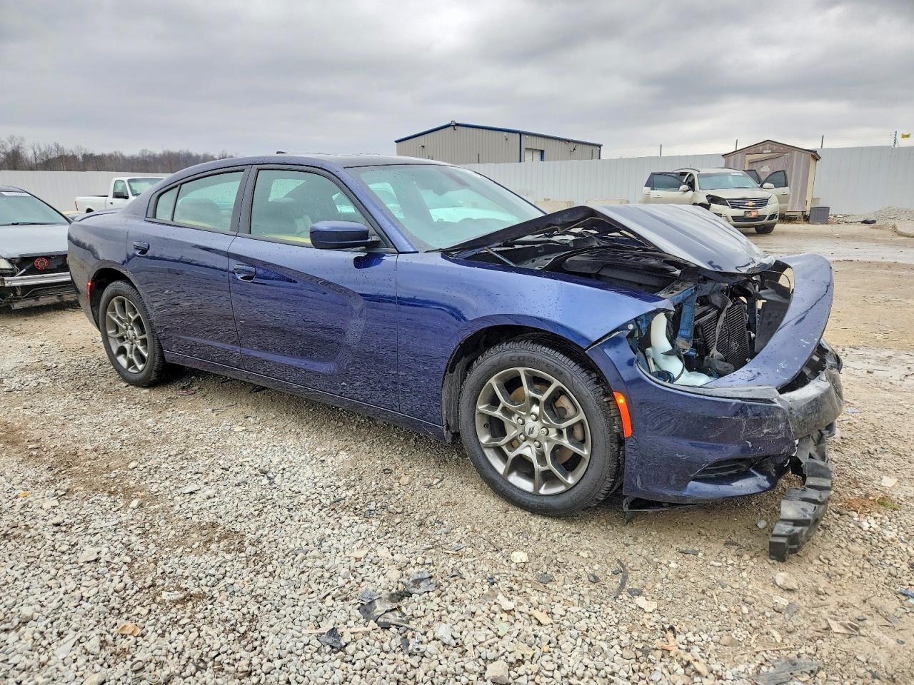 2017 DODGE CHARGER SXT photo 4