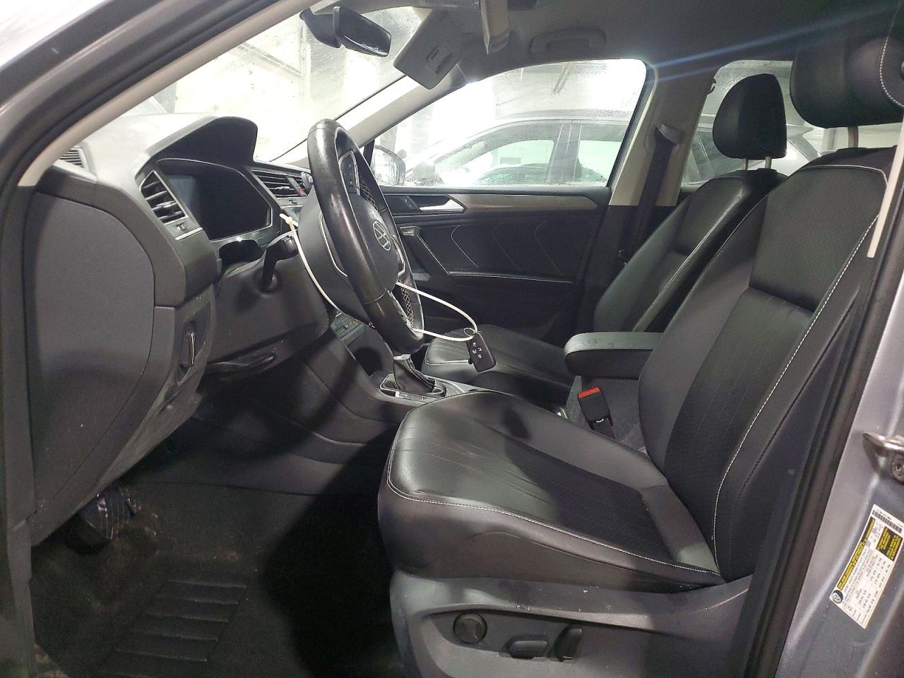 2024 VOLKSWAGEN TIGUAN SE photo 7