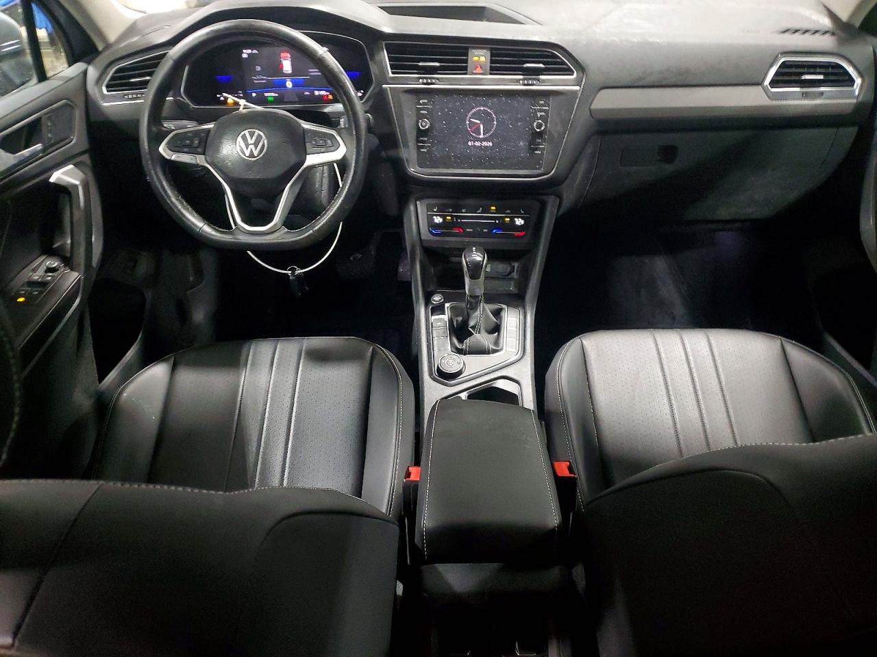 2024 VOLKSWAGEN TIGUAN SE photo 8