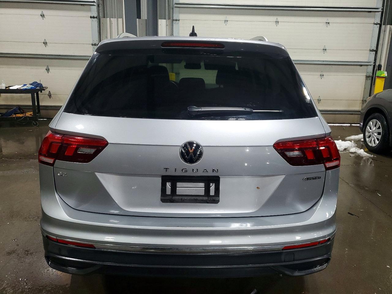 2024 VOLKSWAGEN TIGUAN SE photo 6