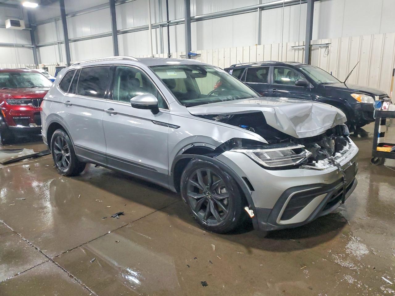 2024 VOLKSWAGEN TIGUAN SE photo 4