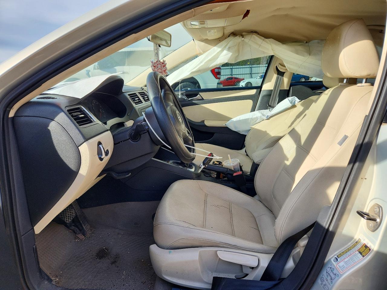 2011 VOLKSWAGEN JETTA SE photo 7