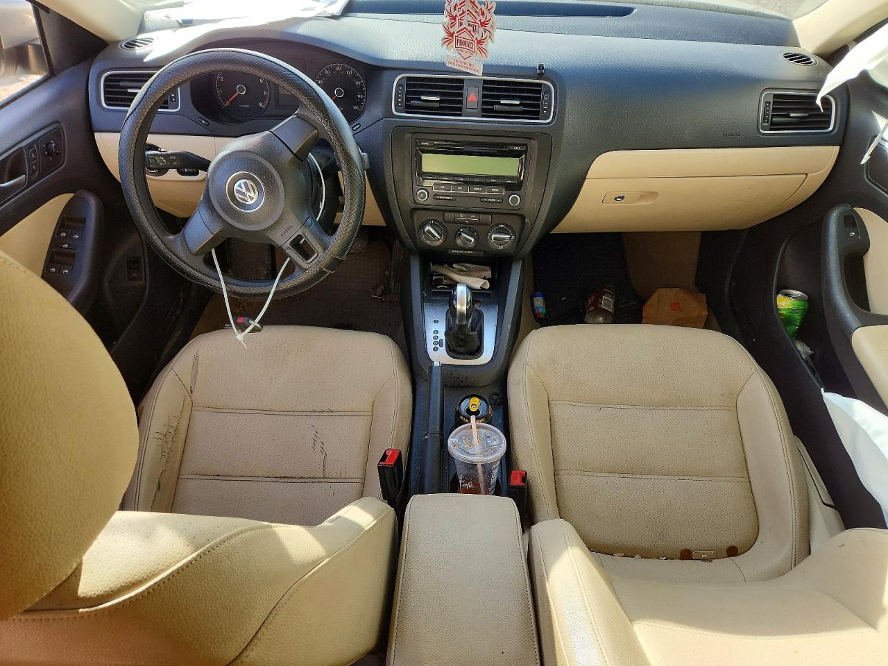 2011 VOLKSWAGEN JETTA SE photo 8