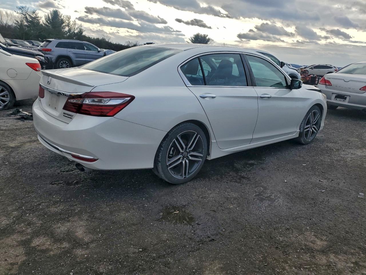 2017 HONDA ACCORD SPORT SPECIAL EDITION photo 3