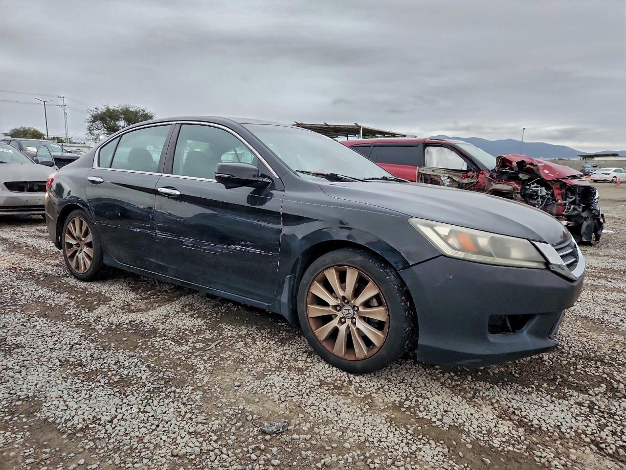 2013 HONDA ACCORD EX photo 4