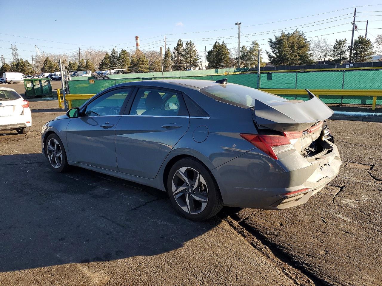 2022 HYUNDAI ELANTRA SEL photo 3